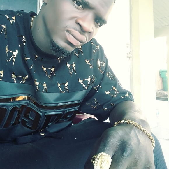 Meet your Posher, Alex - Picture 1 of 1